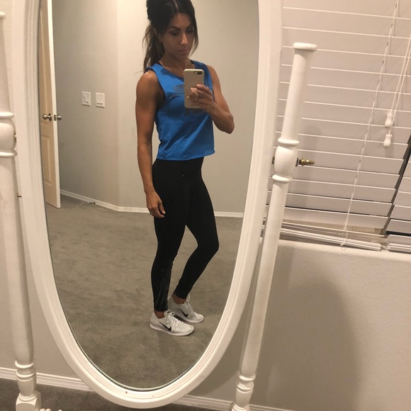 Nike USA crop top - Picture 2 of 7